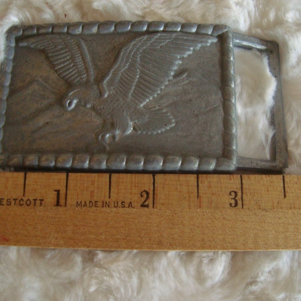 Vintage Raised Eagle Flying Over Mountains Rope Boarder Belt Buckle - Picture 4 of 4
